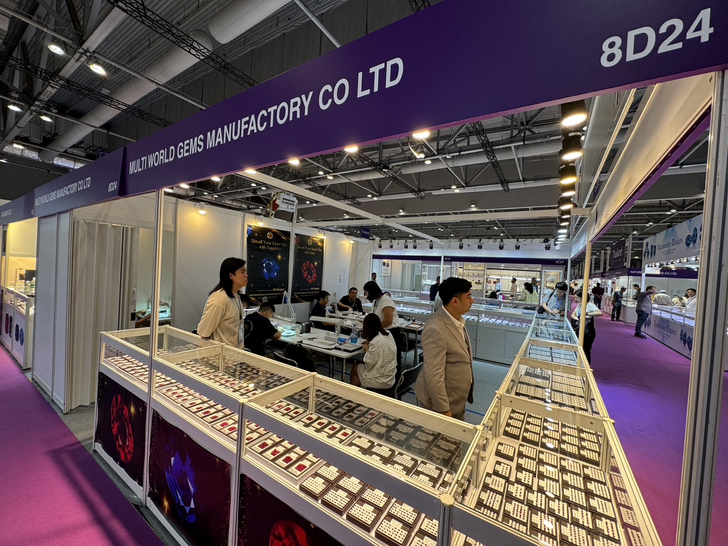 Jewelry & Gem World Hong Kong